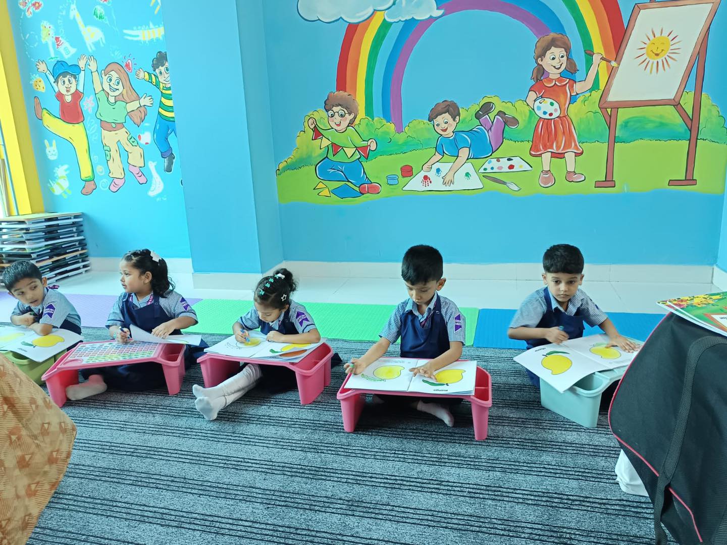 English Medium (SPSC-Baridhara) Playgroup 🦋 Colours, crayons, and creativity